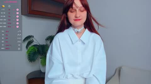 Snapshot of h0lyangel chatting on 09.16.25 Kelly  Lilly online show from 09.16.25