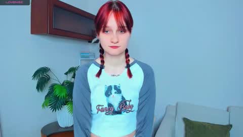 Kelly  Lilly online show from 11.08.25