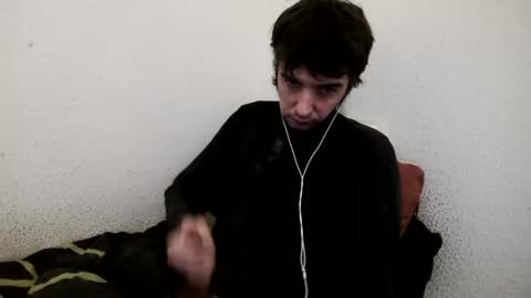 Snapshot of h1dden_reality chatting on 02.02.25 h1dden_reality online show from 02.02.25