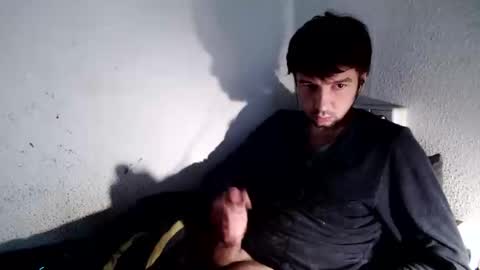 Snapshot of h1dden_reality chatting on 03.29.26 h1dden_reality online show from 03.29.26