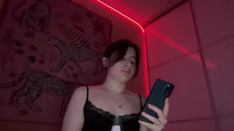 Snapshot of h3l9a_pataki chatting on 05.21.26 Helga online show from 05.21.26