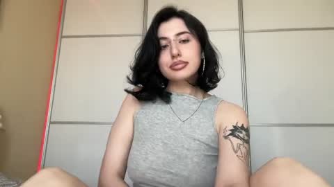 Snapshot of h3l9a_pataki chatting on 06.11.26 Helga online show from 06.11.26