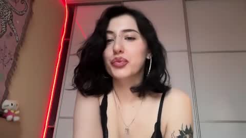 Snapshot of h3l9a_pataki chatting on 06.13.26 Helga online show from 06.13.26