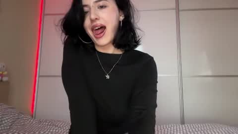 Snapshot of h3l9a_pataki chatting on 06.16.26 Helga online show from 06.16.26