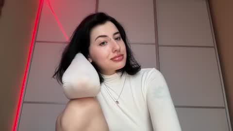 Snapshot of h3l9a_pataki chatting on 06.18.26 Helga online show from 06.18.26