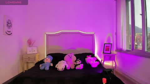 Hello Kitty online show from 06.04.26