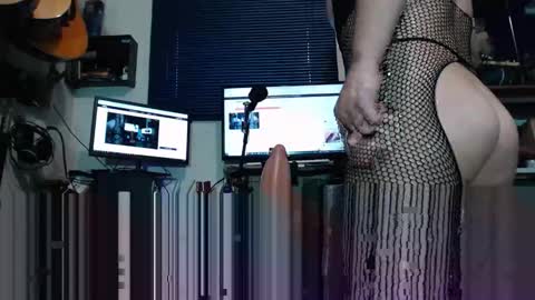 Snapshot of h_flex_cam chatting on 04.14.26 Flex Cam online show from 04.14.26