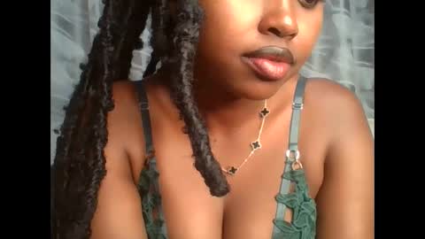 Snapshot of h_o_t_goddess chatting on 12.13.24 h_o_t_goddess online show from 12.13.24