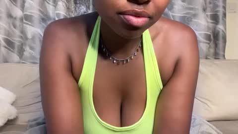 Snapshot of h_o_t_goddess chatting on 05.27.26 h_o_t_goddess online show from 05.27.26