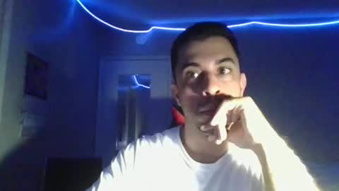 Snapshot of habibihoops chatting on 11.10.25 habibihoops online show from 11.10.25