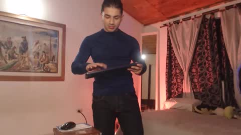 HADEZ online show from 04.08.26