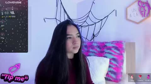 Hadid online show from 10.30.25