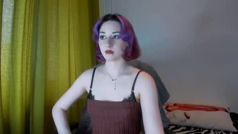 Snapshot of hadley_mills chatting on 05.04.26 hadley online show from 05.04.26