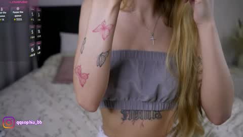 Snapshot of hadleynichols chatting on 11.29.25 Hi Im Rebecca Glad to see you in my room PVT is open online show from 11.29.25