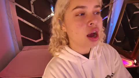 Haely online show from 10.05.25