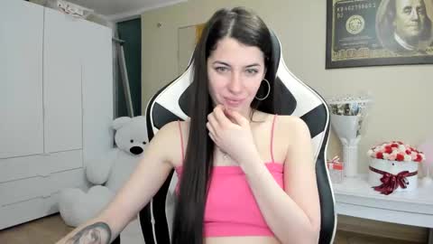 Snapshot of hailey_beauty chatting on 12.26.24 Sk pe Anya388109 online show from 12.26.24