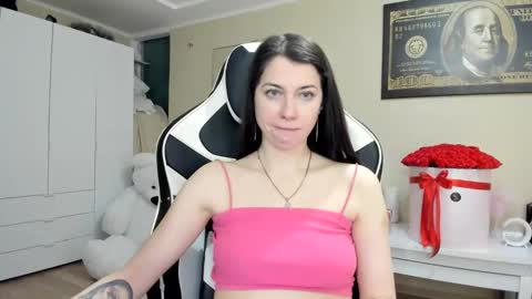 Snapshot of hailey_beauty chatting on 02.05.25 Sk pe Anya388109 online show from 02.05.25