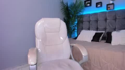 hailey_bieber_ online show from 02.13.26