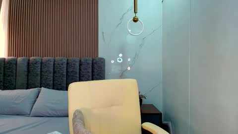 Snapshot of hailey_peach2 chatting on 11.26.25 Hailey online show from 11.26.25