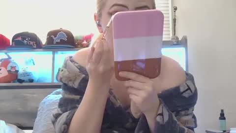 Hailey and d online show from 12.21.25