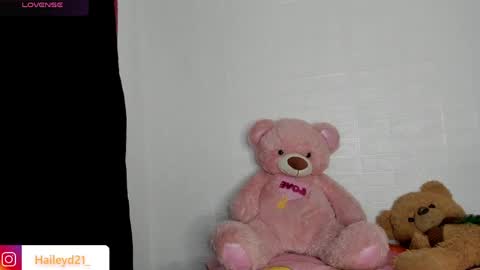 Hailey online show from 04.05.26