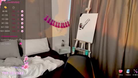 Snapshot of haileyfoxy chatting on 02.25.25 Hailey online show from 02.25.25