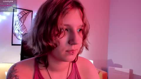 Snapshot of haileyfoxy chatting on 10.23.25 Hailey online show from 10.23.25