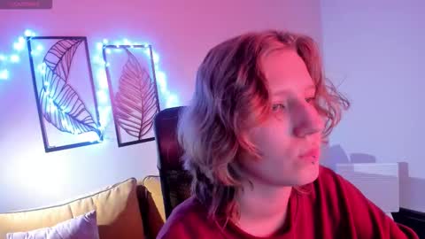 Snapshot of haileyfoxy chatting on 11.04.25 Hailey online show from 11.04.25