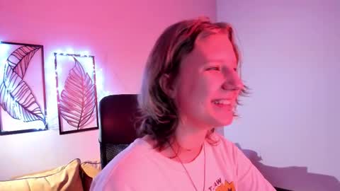 Snapshot of haileyfoxy chatting on 11.27.25 Hailey online show from 11.27.25