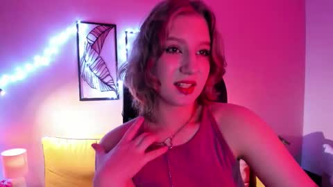 Snapshot of haileyfoxy chatting on 11.29.25 Hailey online show from 11.29.25