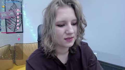 Snapshot of haileyfoxy chatting on 02.06.26 Hailey online show from 02.06.26