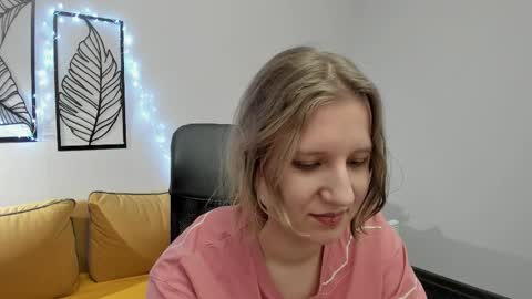 Snapshot of haileyfoxy chatting on 02.25.26 Hailey online show from 02.25.26