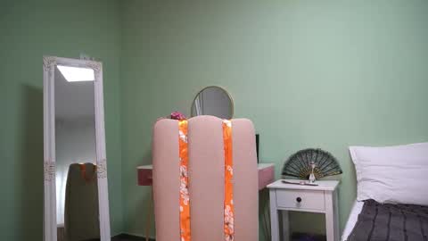 Hailey online show from 10.29.25