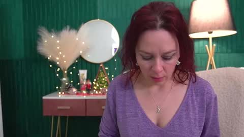 Hailey online show from 12.23.25