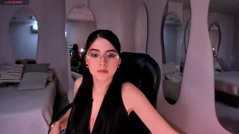 Snapshot of haileyross_ chatting on 07.19.26 Hailey online show from 07.19.26