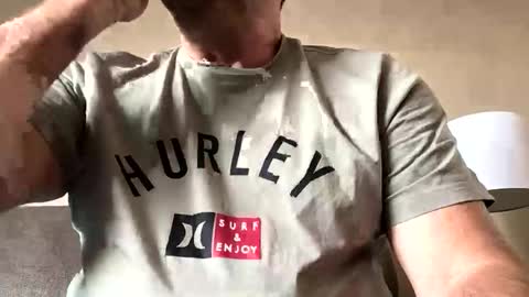 Snapshot of hairbear5 chatting on 01.11.26 Bruce online show from 01.11.26