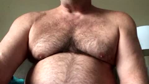 Snapshot of hairbear5 chatting on 02.20.26 Bruce online show from 02.20.26