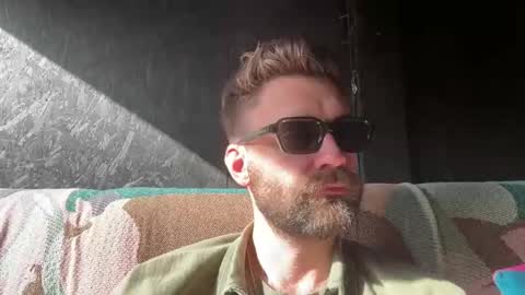 hairy_andhung69 online show from 06.05.26