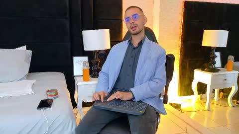 H A I R Y D I A M O N D online show from 09.21.25