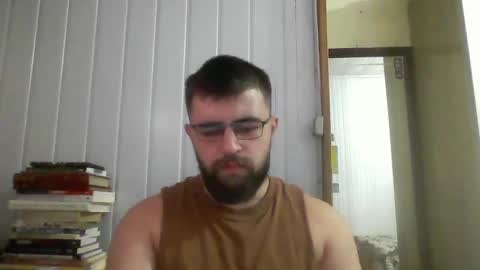 Snapshot of hairy_man_69_ chatting on 03.06.25 horny online show from 03.06.25