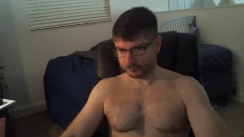 Snapshot of hairyjock chatting on 06.01.26 Hairymuscle online show from 06.01.26