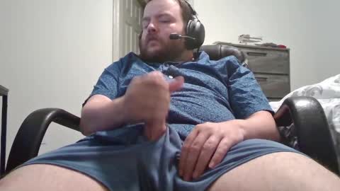 Snapshot of hairymikey chatting on 05.18.26 hairymikey online show from 05.18.26