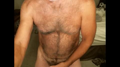 Snapshot of hairypecsguy chatting on 10.04.25 Hairy pecs online show from 10.04.25