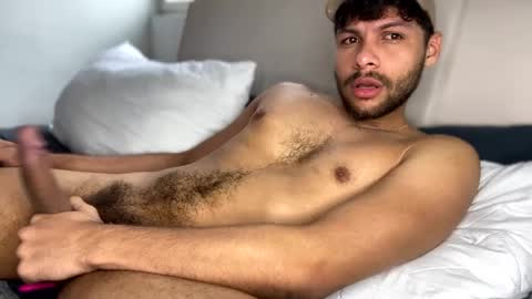 Independent       model  online show from 01.27.25