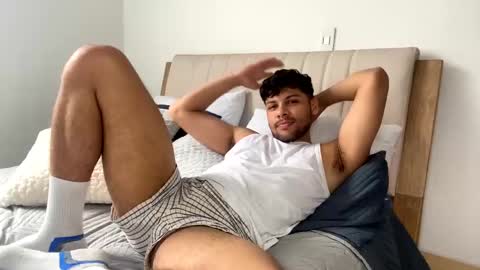 Independent       model  online show from 03.10.25