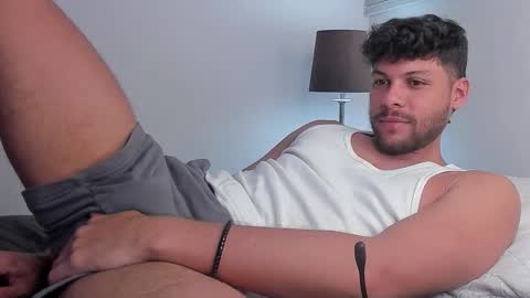 Independent       model  online show from 02.20.26