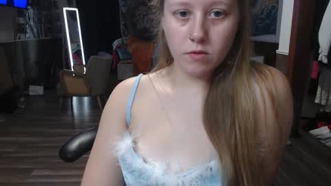 Snapshot of haleygss chatting on 10.09.25 haleygss online show from 10.09.25