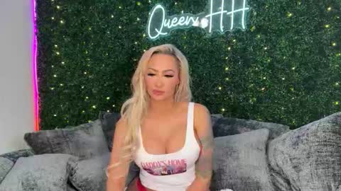 Halia Hill online show from 01.06.26