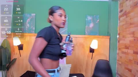 Halley Lorens online show from 03.20.26