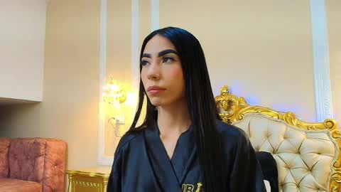 Hallie Stone online show from 04.05.26